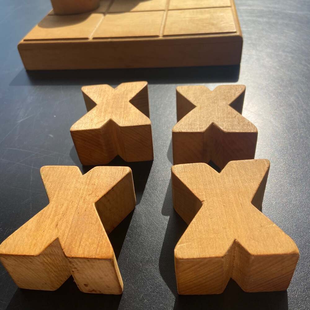 Vintage Wooden Tic-tac-toe Set - Picture 4 of 6